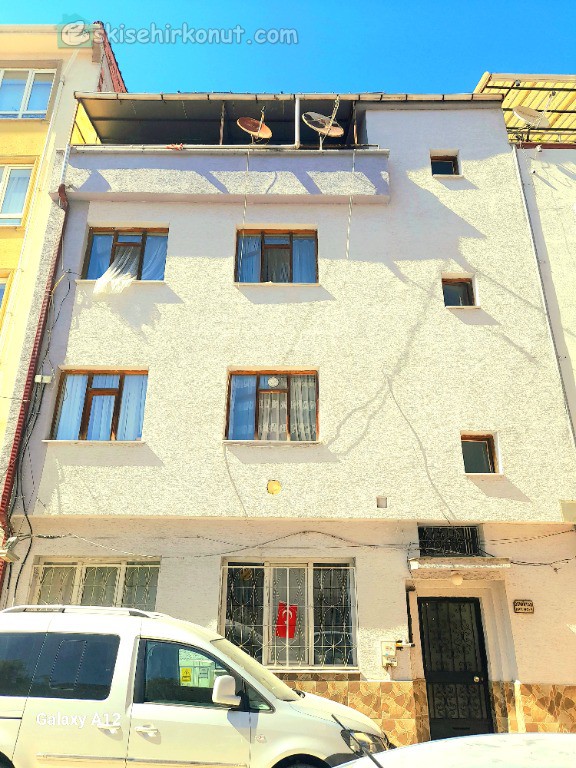 IŞIKLAR MAH.de SATILIK MÜSTAKİL BİNA